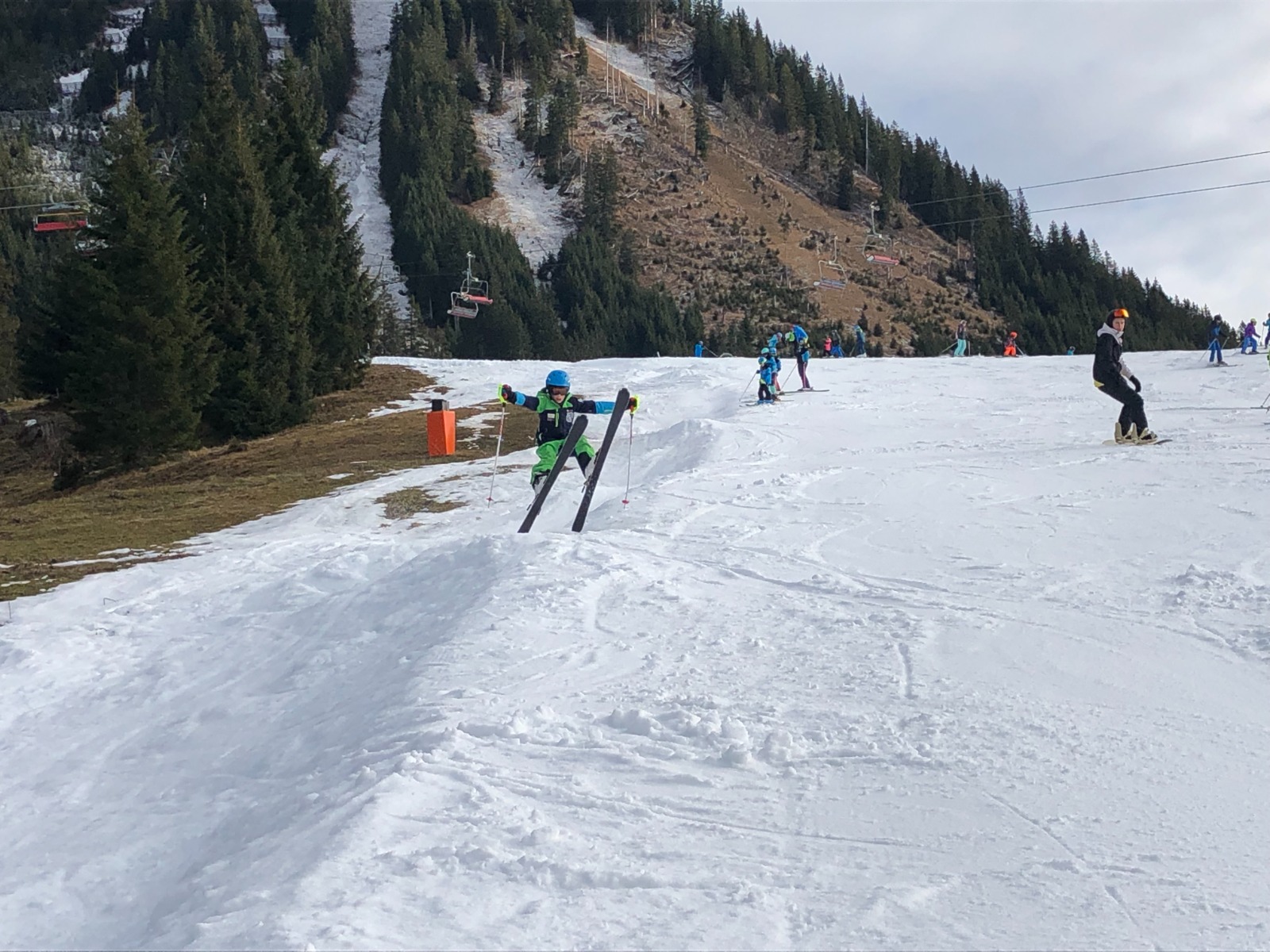 Jugendlager 2023:  Der Schnee fehlt, der Spaß dagegen nicht